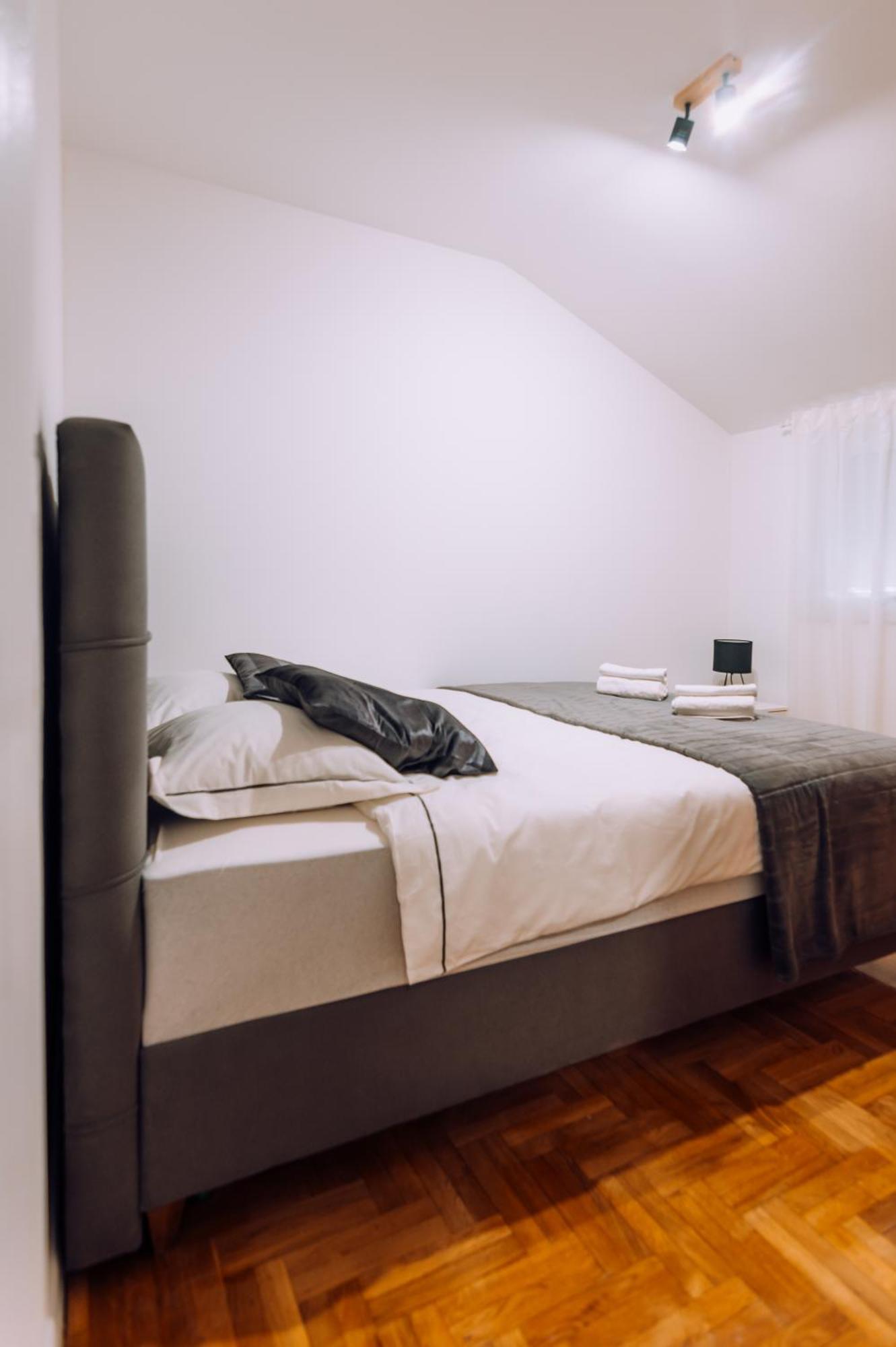 Apartment Sara Загреб Екстер'єр фото